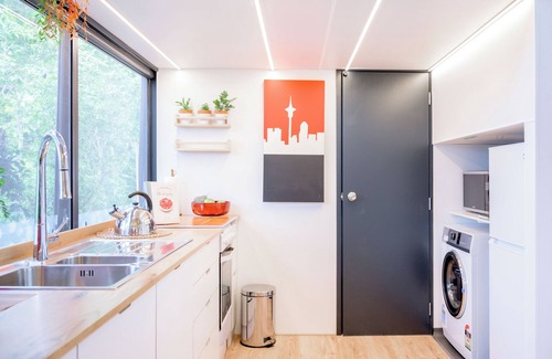 Shelly Park House | Peaceful retreat 5mins walk to the beach