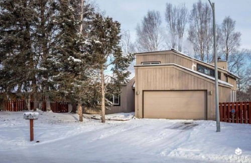 Scenic Foothills House | Peaceful Retreat w/Stunning Chugach Mountain Views