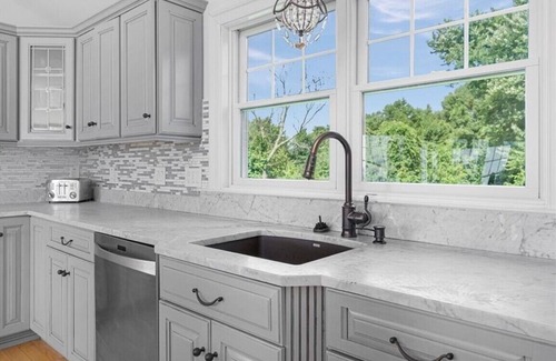 Jamestown Shores House | Peaceful Retreat with Beautiful Sunsets and Bay Views