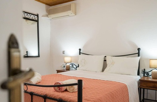 idhra House | Peaceful Saronic Haven - Hydra Melina&George Home