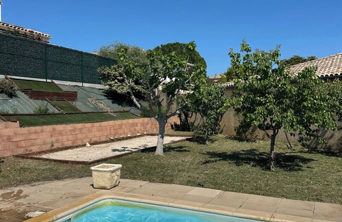 Canet-en-Roussillon House | Peaceful villa, swimming pool, BBQ & pétanque court