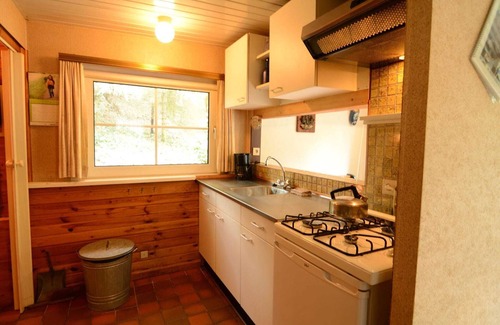 Dilsen-Stokkem Ski Chalet | Peacefully chalet in Lanklaar with garden