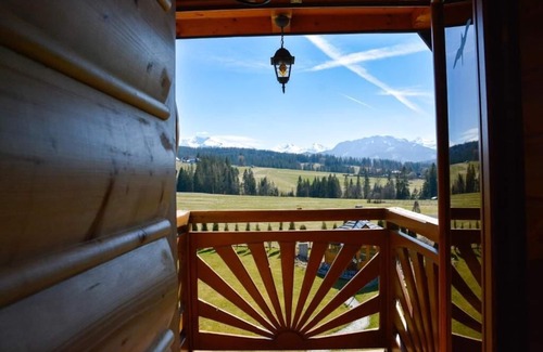 Witow House | Peacful cosy retreat into the wilderness with a gorgeous mountain view,near Spa