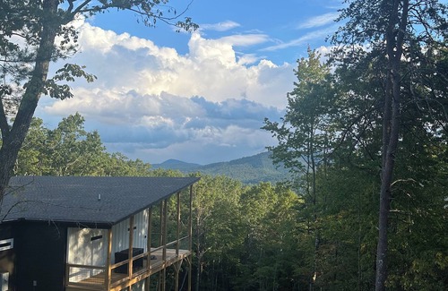 Hayesville House | Peaks & Pines Retreat - Gated & Fully Paved - Private Home