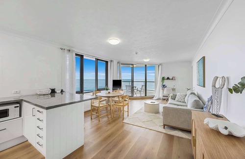 Palm Beach Apartment | Pearl By Khove Summar