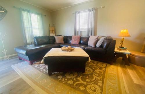 Bandera House | Pecan St. Parlor Haus Downtown Bandera, TX