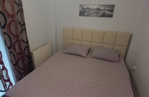 Pylaia-Chortiatis Apartment | ✨ "Pefka apartment - Comfort & Calm close to forest and near the City" ✨