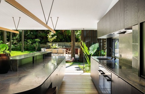 Bilgola Beach House | Pelangi by TCC