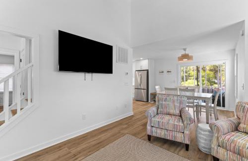 Pelican Bay House | Pelican Bay 13 - Cozy Beachside Retreat! - Beach Access!