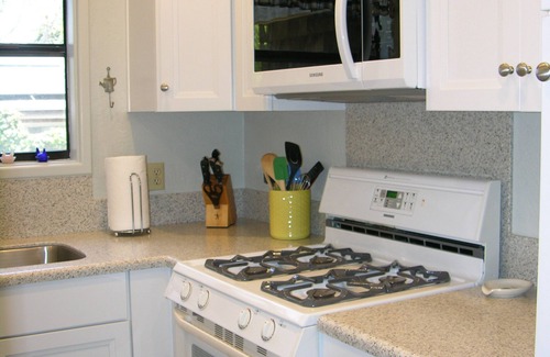 Park Hill House | Pelican Cottage Charming & Cozy Cambria beach home, 10 to15 walk Moonstone Beach