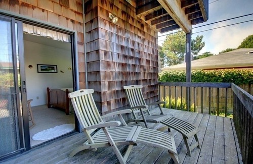 Park Hill House | Pelican Cottage Charming & Cozy Cambria beach home, 10 to15 walk Moonstone Beach