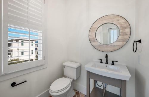 Holiday Isle House | Pelican Pointe At Destin Pointe Resort