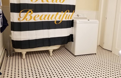 Philmont Apartment | Penelope's Flat - Laugh often, eat well and enjoy life!