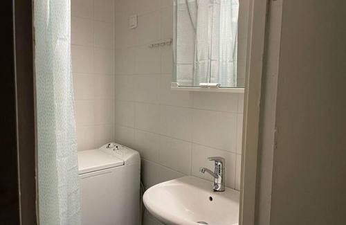 Kallio Apartment | Penger19, Metro Nearby, Group travel, Netflix, Kallio