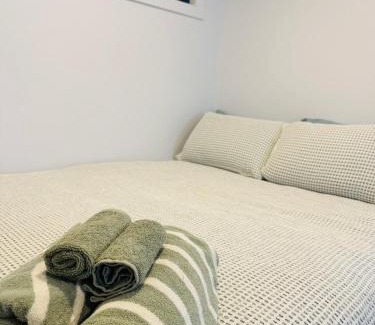 Cooee Apartment | Penguin Paradise Studio Guesthouse