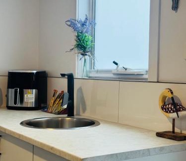 Cooee Apartment | Penguin Paradise Studio Guesthouse