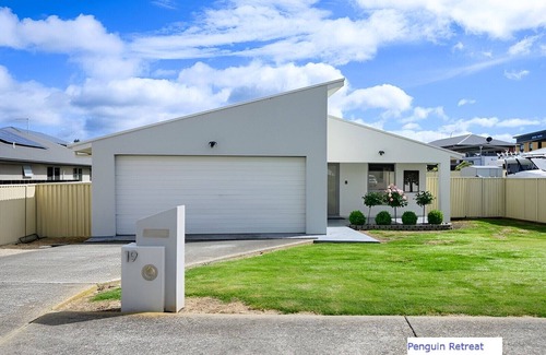 Penguin House | Penguin Retreat