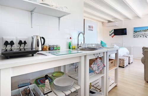 Simon's Town House | Penguins View Guesthouse