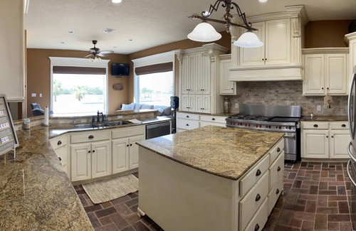 Hackberry House | Peninsula Point- Hackberry's Paradise- Secluded home on 12 Acres