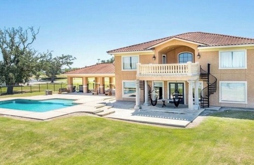 Hackberry House | Peninsula Point- Hackberry's Paradise- Secluded home on 12 Acres