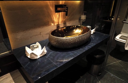 Marol Hotel | Peninsula Redpine