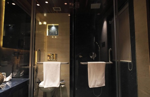 Marol Hotel | Peninsula Redpine