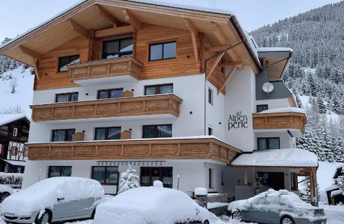Holzgau House | Pension Alpenperle