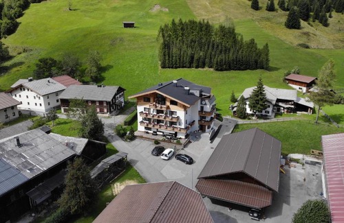 Holzgau House | Pension Alpenperle
