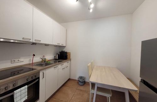 Griesstatt Apartment | Pension Chen, 2 Doppelzimmer , EBK, separater Balkon