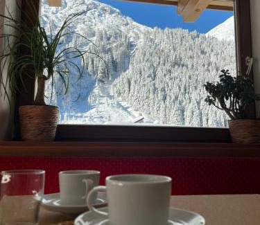 Plangeross House | Pension DORFPLATZL Pitztal