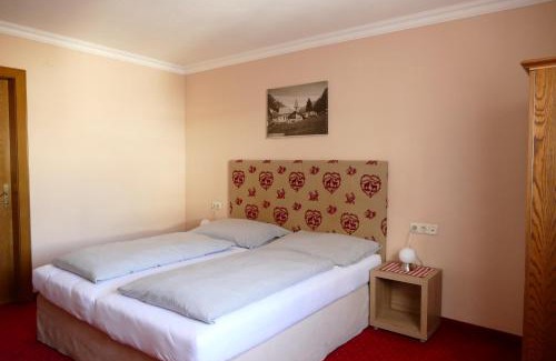 Plangeross House | Pension DORFPLATZL Pitztal