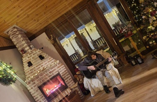 Brosteni House | Pensiunea Bradet