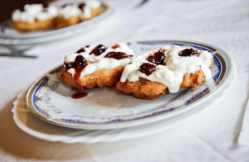 Campulung House | Pensiunea Casa Blanca