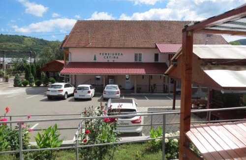 Brad House | Pensiunea Cetina