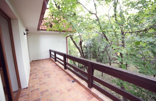 Comarnic House | Pensiunea Comarnic-Moisa