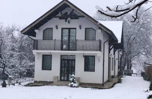 Campulung Villa | Pensiunea Crețișoara