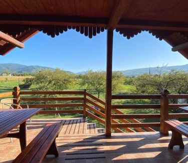 Surdesti House | Pensiunea Martuca