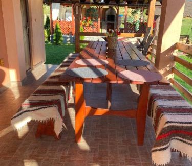 Surdesti House | Pensiunea Martuca