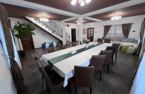 Vama Buzaului House | Pensiunea Mihade