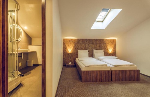 Cornu House | Pensiunea Oscar