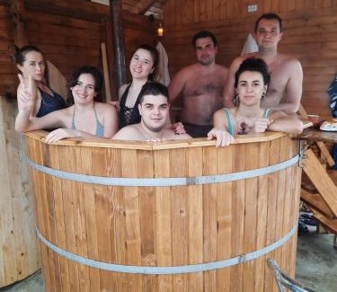 Tasnad House | Pensiunea Raul