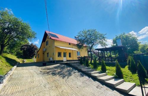 Valea Danului House | Pensiunea Valea Veveritelor