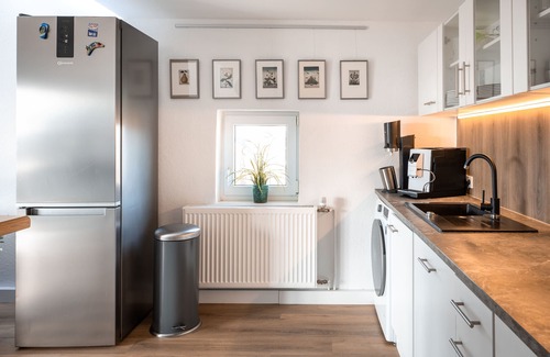 Mitte Apartment | Penthouse am Stadtwald, EBK, Internet, TV, 24h check-in