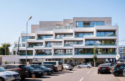 Eforie Nord Apartment | Penthouse Deosebit cu Vedere la Mare - Situat la etajul 4 în locația Amaris Aparthotel