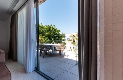 Eforie Nord Apartment | Penthouse Deosebit cu Vedere la Mare - Situat la etajul 4 în locația Amaris Aparthotel