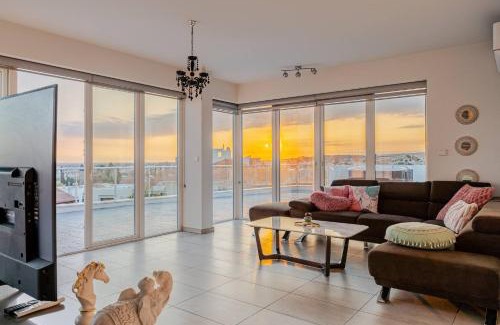 Agia Fyla Apartment | Penthouse Great View Hydromassage Penthouse hottub