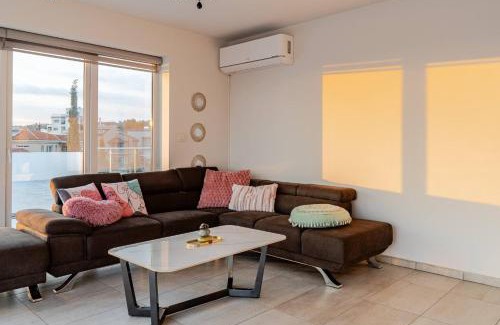 Agia Fyla Apartment | Penthouse Great View Hydromassage Penthouse hottub