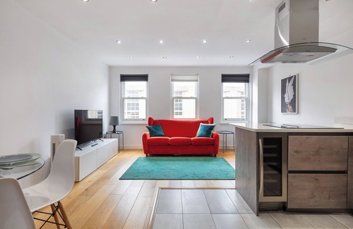 Waterloo Apartment | Penthouse split level next to London Eye Gem with roof terrace and AIR-CON
