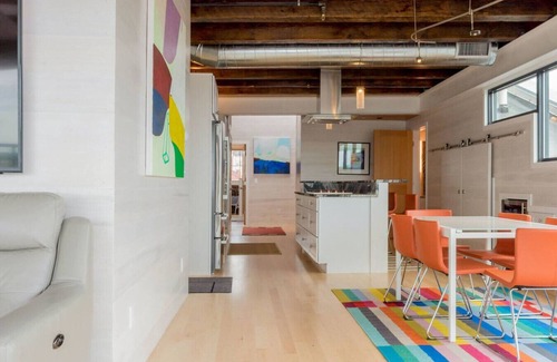 Old Port Apartment | Penthouse Two Master Waterfront Suite with Rooftop