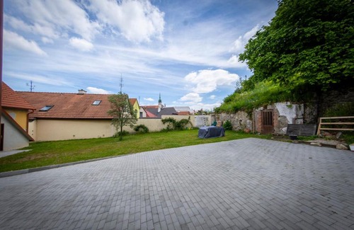 Jindrichuv Hradec House | Penzion Nežárka 59